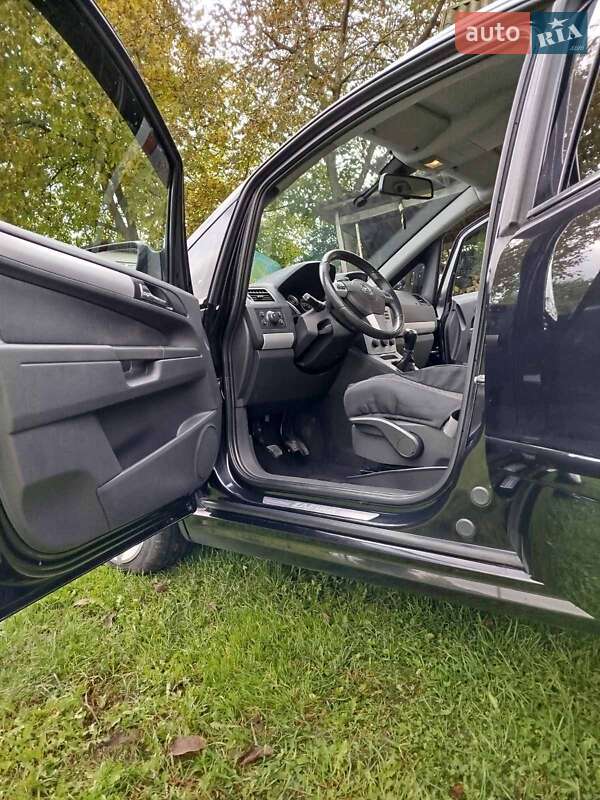 Минивэн Opel Zafira 2009 в Львове