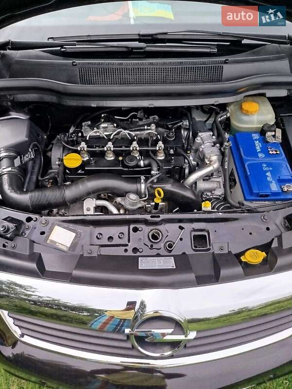 Минивэн Opel Zafira 2009 в Львове