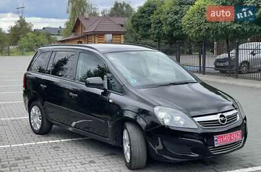 Минивэн Opel Zafira 2010 в 