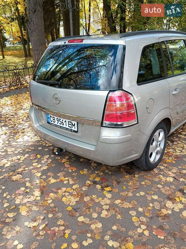 Мінівен Opel Zafira 2005 в Ніжині
