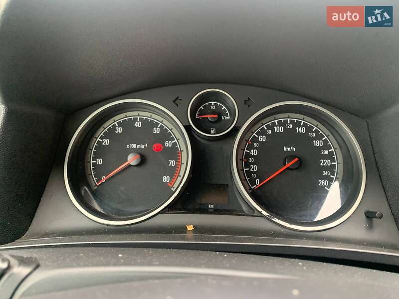 Минивэн Opel Zafira 2006 в Ивано-Франковске