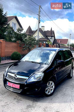 Мінівен Opel Zafira 2010 в Києві