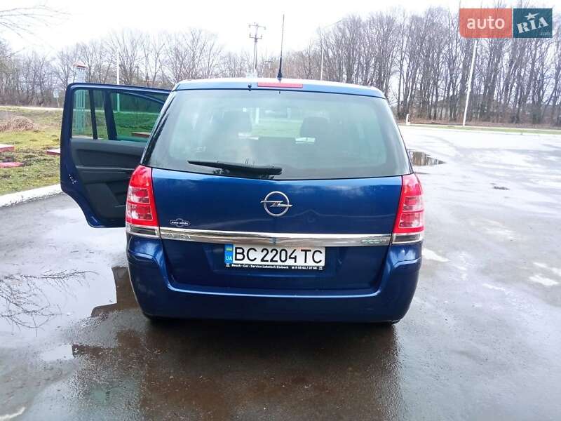 Мінівен Opel Zafira 2010 в Львові