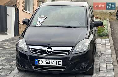 Минивэн Opel Zafira 2011 в 