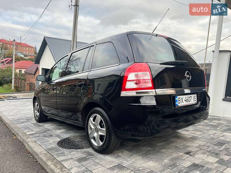 Мінівен Opel Zafira 2011 в Хмельницькому