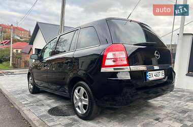 Минивэн Opel Zafira 2011 в 