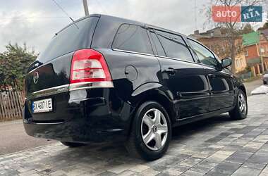 Минивэн Opel Zafira 2011 в 