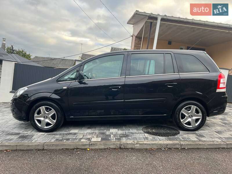 Мінівен Opel Zafira 2011 в Хмельницькому
