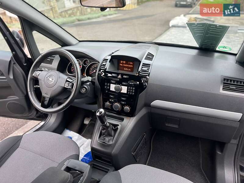 Мінівен Opel Zafira 2011 в Хмельницькому