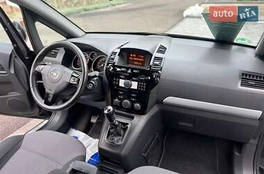 Минивэн Opel Zafira 2011 в 