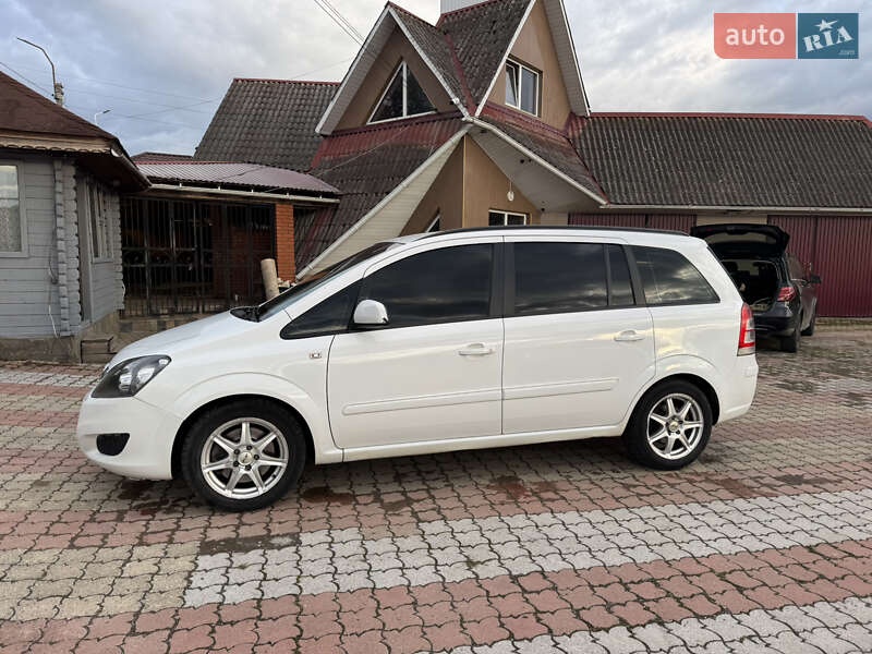Минивэн Opel Zafira 2014 в Тересве фото 3 Минивэн Opel Zafira 2014 в Тересве