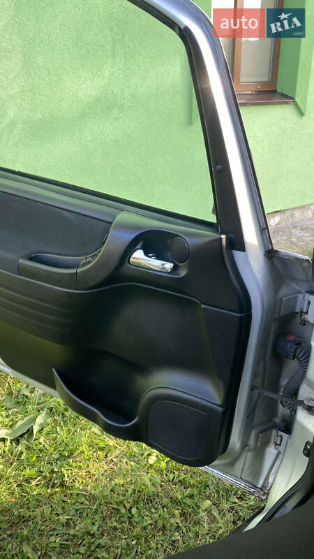 Минивэн Opel Zafira 2005 в Ивано-Франковске фото 12 Минивэн Opel Zafira 2005 в Ивано-Франковске