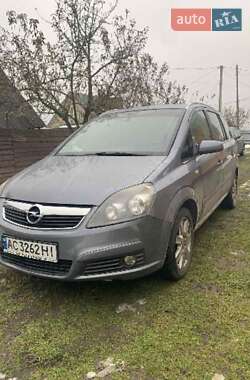 Минивэн Opel Zafira 2007 в 