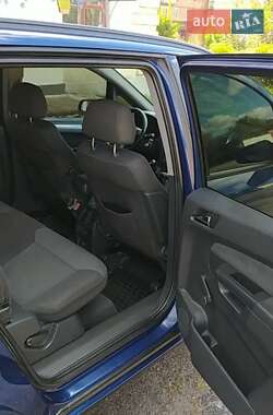 Минивэн Opel Zafira 2007 в 