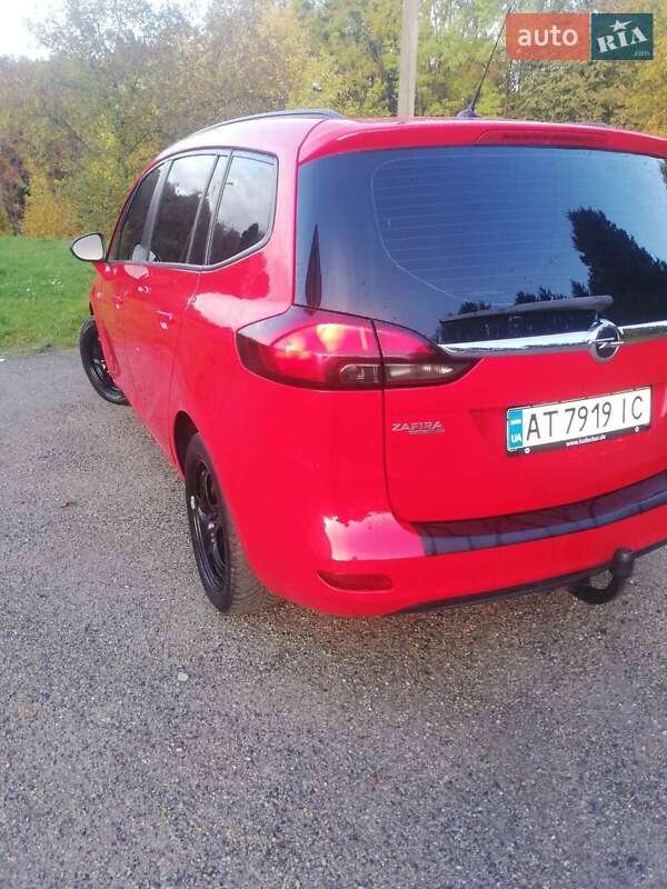 Микровэн Opel Zafira 2012 в Бурштыне