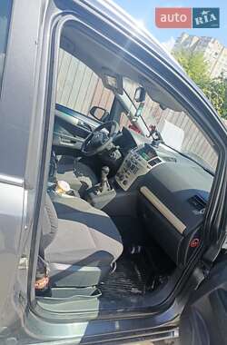 Минивэн Opel Zafira 2009 в 