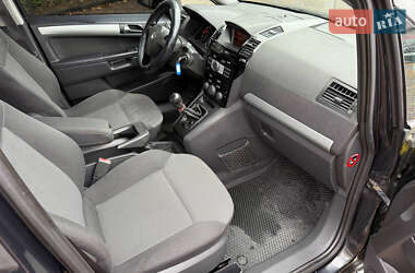 Минивэн Opel Zafira 2013 в 
