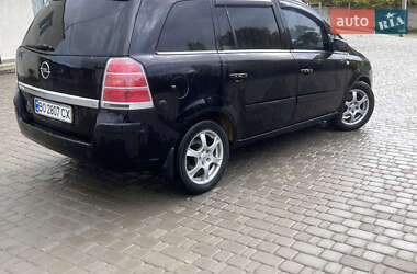 Минивэн Opel Zafira 2005 в  фото 43 Минивэн Opel Zafira 2005 в