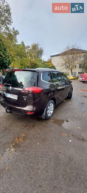 Минивэн Opel Zafira 2014 в Ивано-Франковске