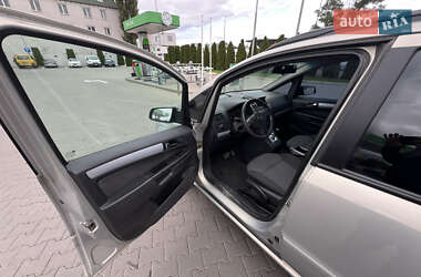 Минивэн Opel Zafira 2006 в 