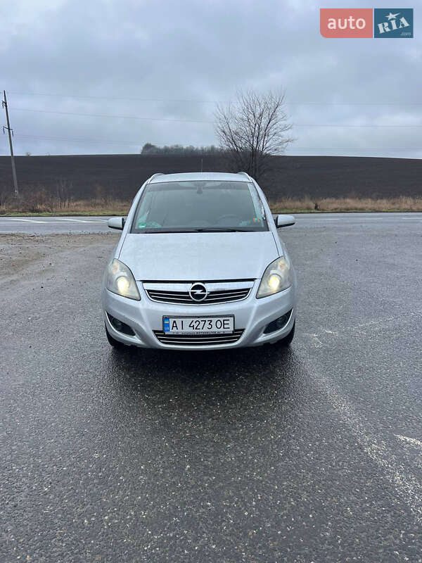 Минивэн Opel Zafira 2008 в Черкассах фото 2 Минивэн Opel Zafira 2008 в Черкассах