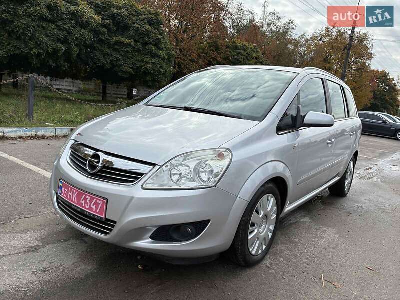 Минивэн Opel Zafira 2008 в Луцке