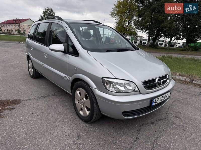 Opel Zafira 2004 Opel Zafira 2004