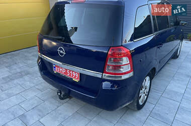 Минивэн Opel Zafira 2009 в 