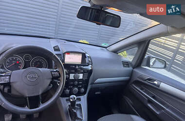 Минивэн Opel Zafira 2009 в 