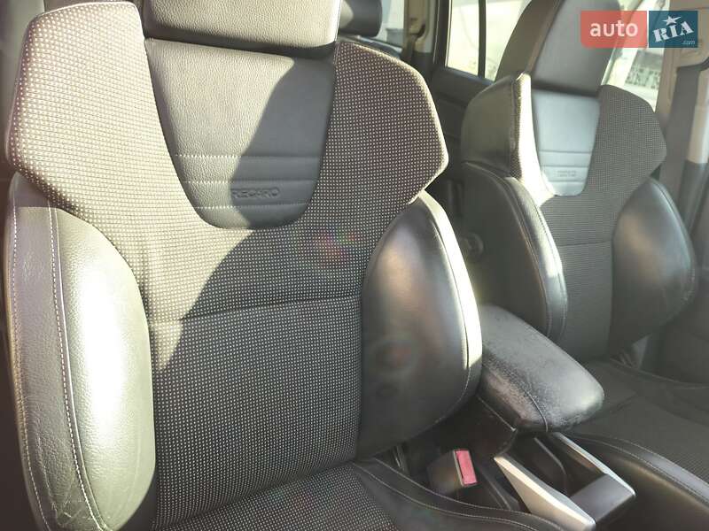 Минивэн Opel Zafira 2009 в Могилев-Подольске фото 4 Минивэн Opel Zafira 2009 в Могилев-Подольске