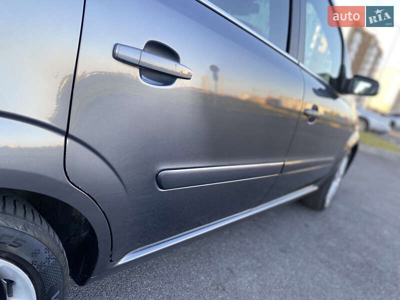 Мінівен Opel Zafira 2009 в Вінниці