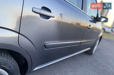 Минивэн Opel Zafira 2009 в 