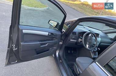 Минивэн Opel Zafira 2009 в 
