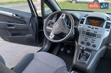 Минивэн Opel Zafira 2009 в 