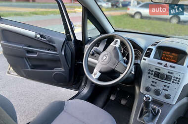 Минивэн Opel Zafira 2009 в 