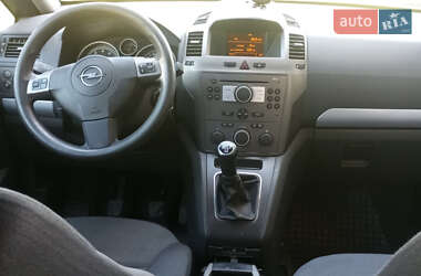 Минивэн Opel Zafira 2006 в 