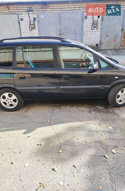 Минивэн Opel Zafira 2003 в  фото 3 Минивэн Opel Zafira 2003 в