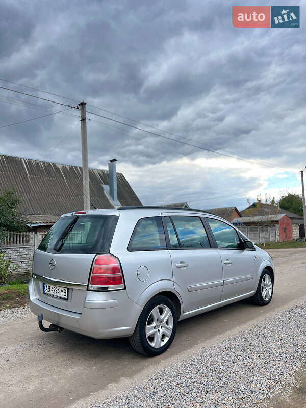 Минивэн Opel Zafira 2006 в Виннице