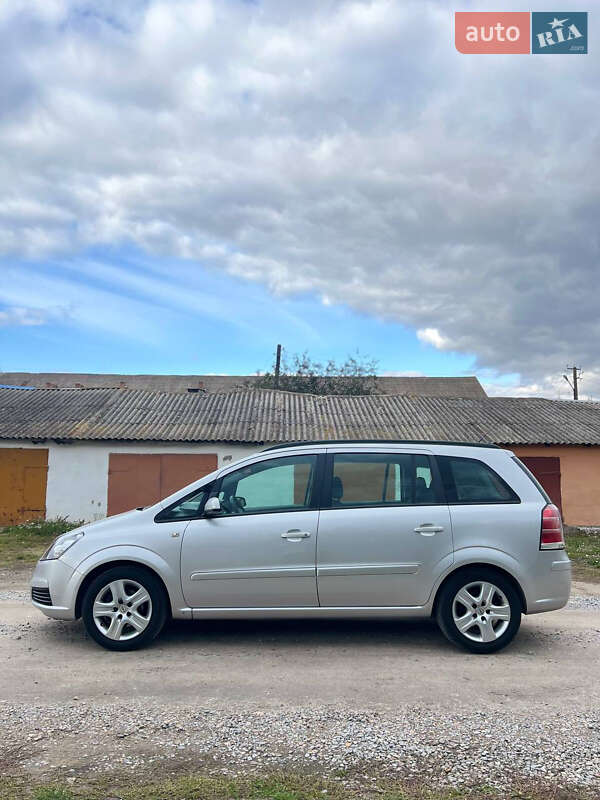 Минивэн Opel Zafira 2006 в Виннице