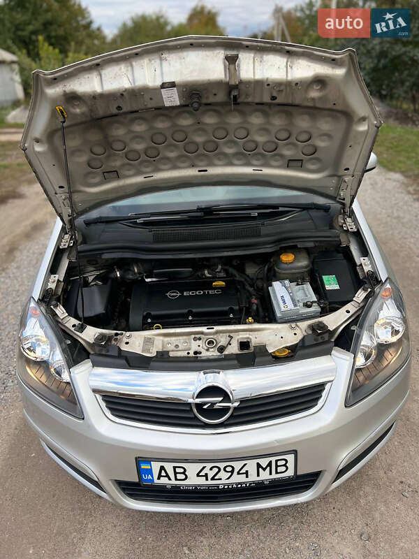 Минивэн Opel Zafira 2006 в Виннице