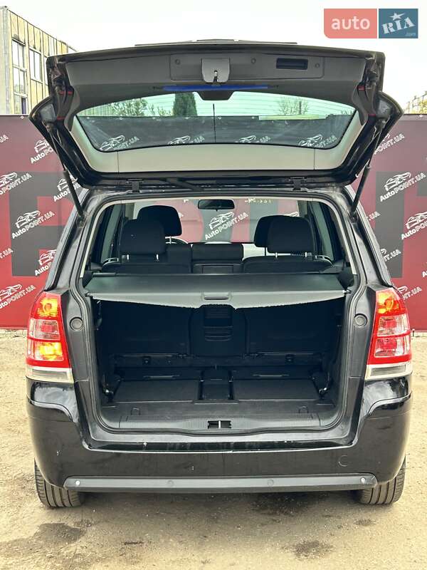 Минивэн Opel Zafira 2011 в Сумах