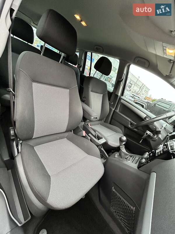 Минивэн Opel Zafira 2011 в Сумах