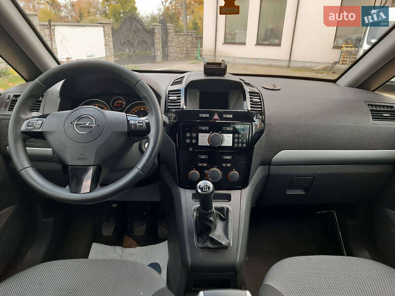 Минивэн Opel Zafira 2010 в Калуше фото 12 Минивэн Opel Zafira 2010 в Калуше