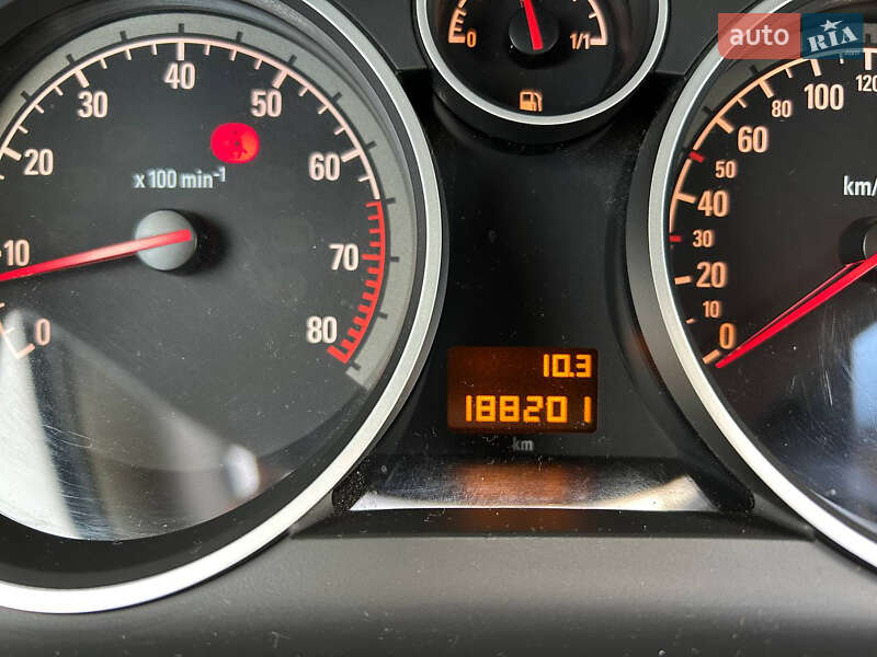 Минивэн Opel Zafira 2008 в Александрие