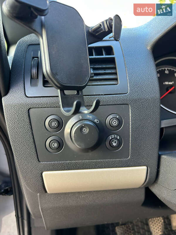 Минивэн Opel Zafira 2008 в Александрие