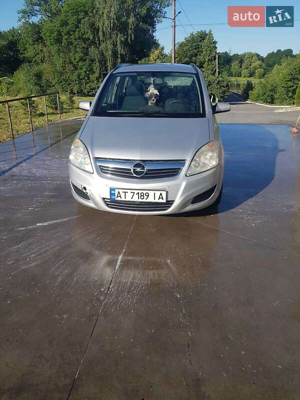 Минивэн Opel Zafira 2009 в Тлумаче