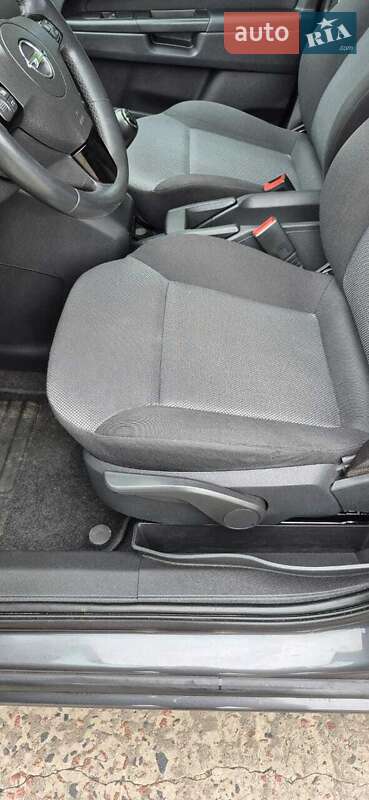 Минивэн Opel Zafira 2011 в Вараше фото 19 Минивэн Opel Zafira 2011 в Вараше