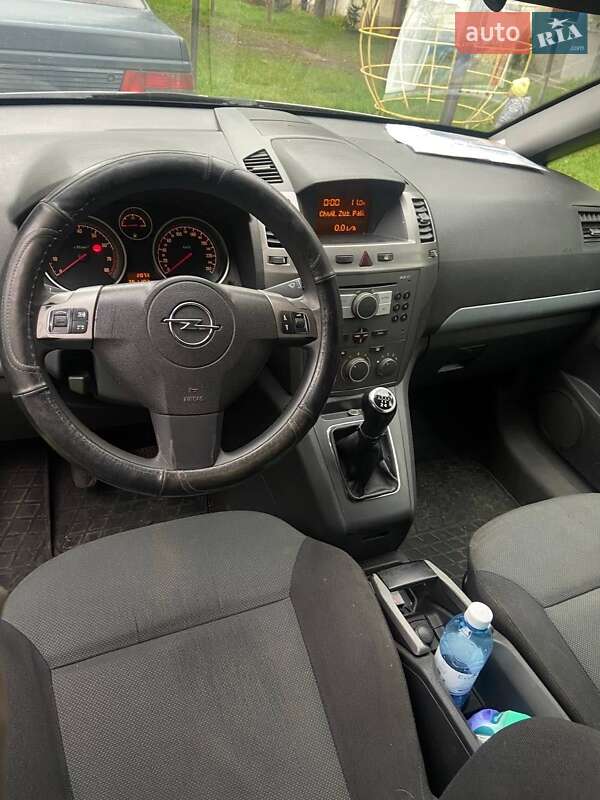 Мінівен Opel Zafira 2006 в Дрогобичі