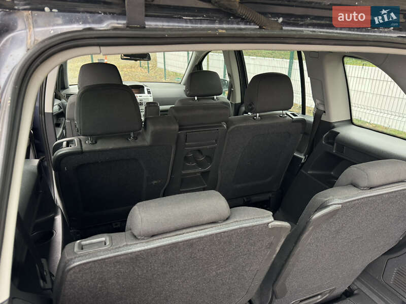Минивэн Opel Zafira 2009 в Умани