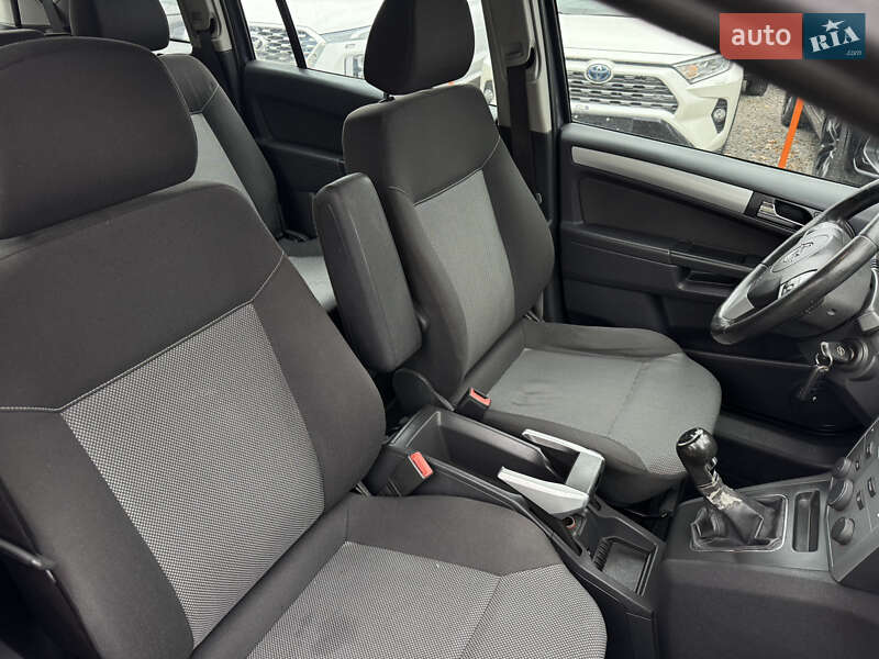 Минивэн Opel Zafira 2009 в Умани
